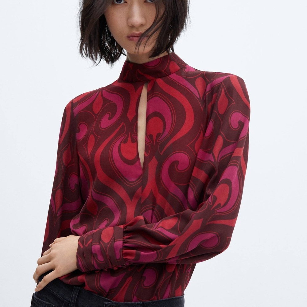 NWT XS Mango Printed Blouse with Opening Detail